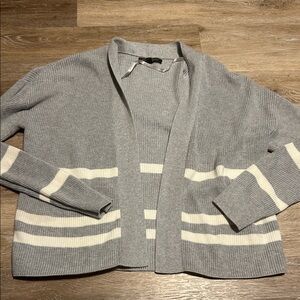 Banana Republic Gray and Cream Striped Cardigan💥